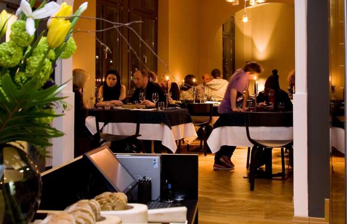 Restaurant Lohninger Innen Gaeste